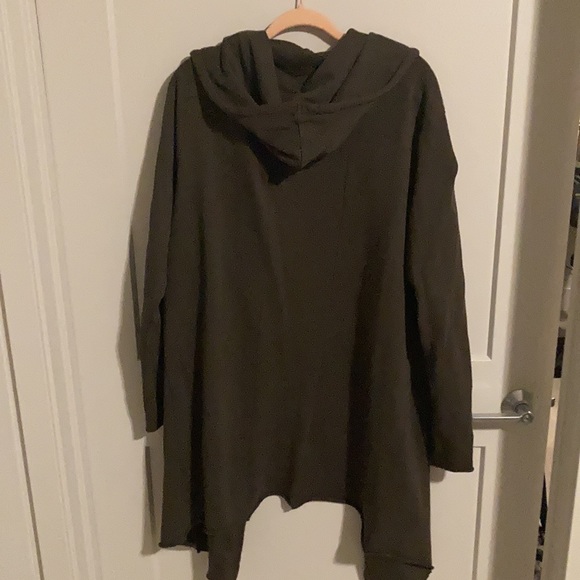 Divided robe - Picture 4 of 4